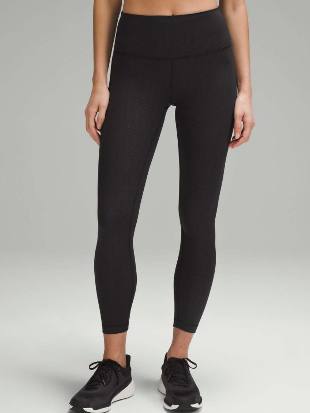 lululemon HR Wunder Train 28” - size 6 — NWOT - distressed twill embossed